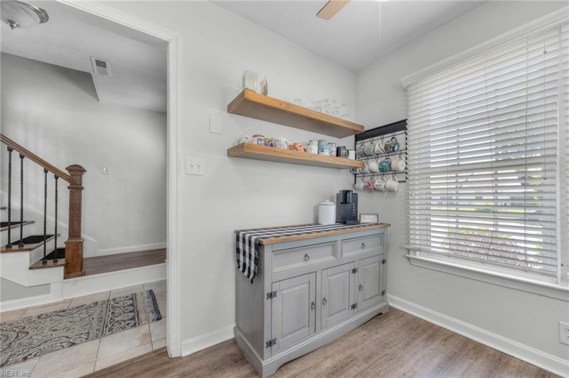 Photo 11 of 44 residential for sale in Virginia Beach virginia