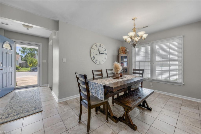 Photo 12 of 44 residential for sale in Virginia Beach virginia