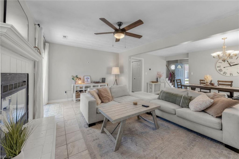 Photo 15 of 44 residential for sale in Virginia Beach virginia