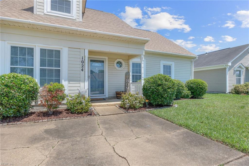 Photo 2 of 44 residential for sale in Virginia Beach virginia