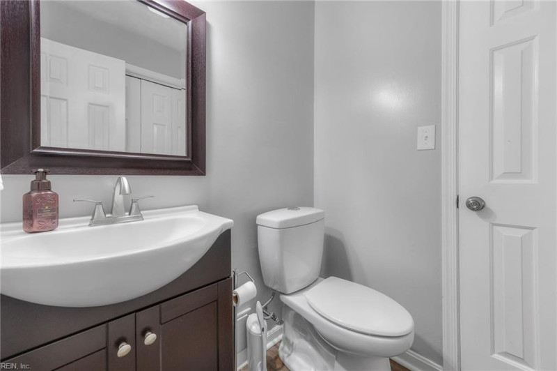 Photo 21 of 44 residential for sale in Virginia Beach virginia