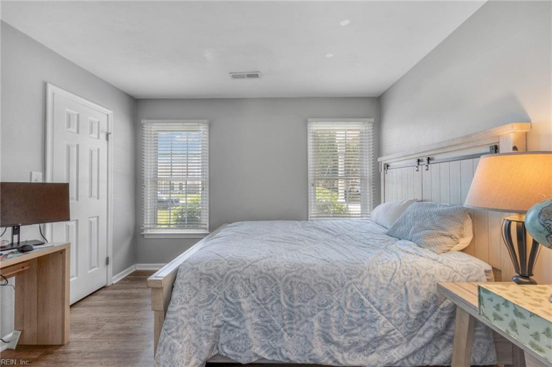 Photo 26 of 44 residential for sale in Virginia Beach virginia