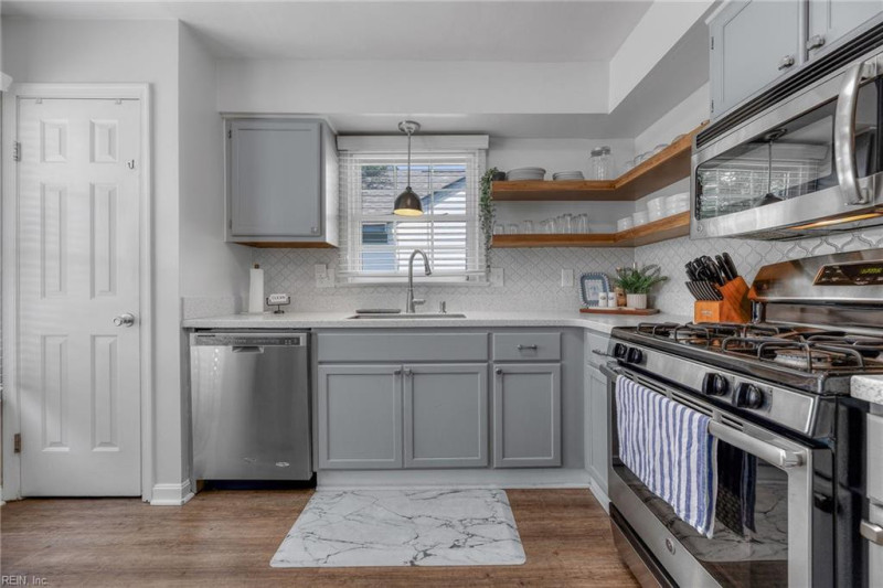 Photo 8 of 44 residential for sale in Virginia Beach virginia