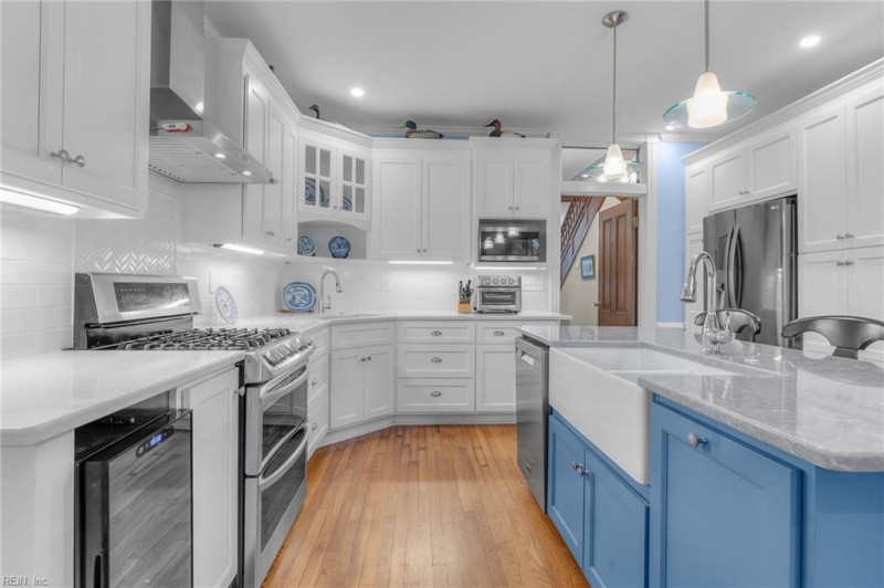 Photo 18 of 49 residential for sale in Hampton virginia