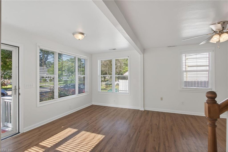 Photo 13 of 32 residential for sale in Portsmouth virginia