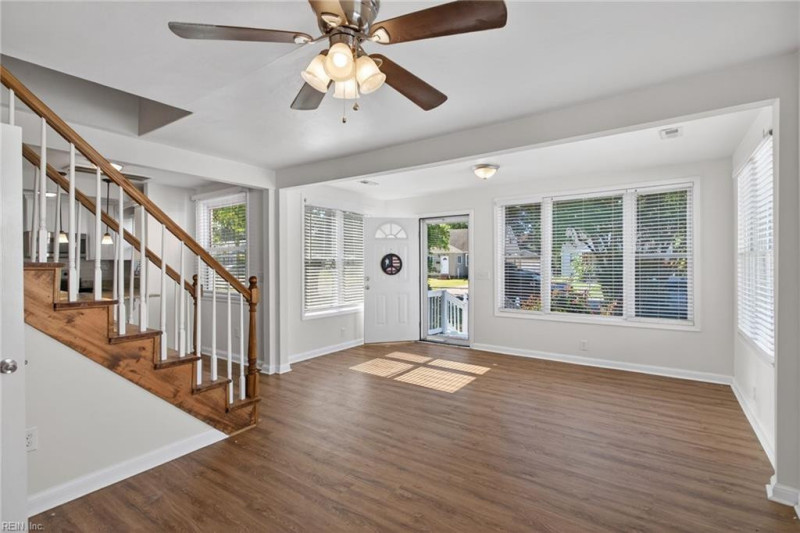 Photo 14 of 32 residential for sale in Portsmouth virginia