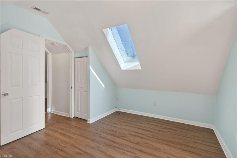 Photo 19 of 32 residential for sale in Portsmouth virginia