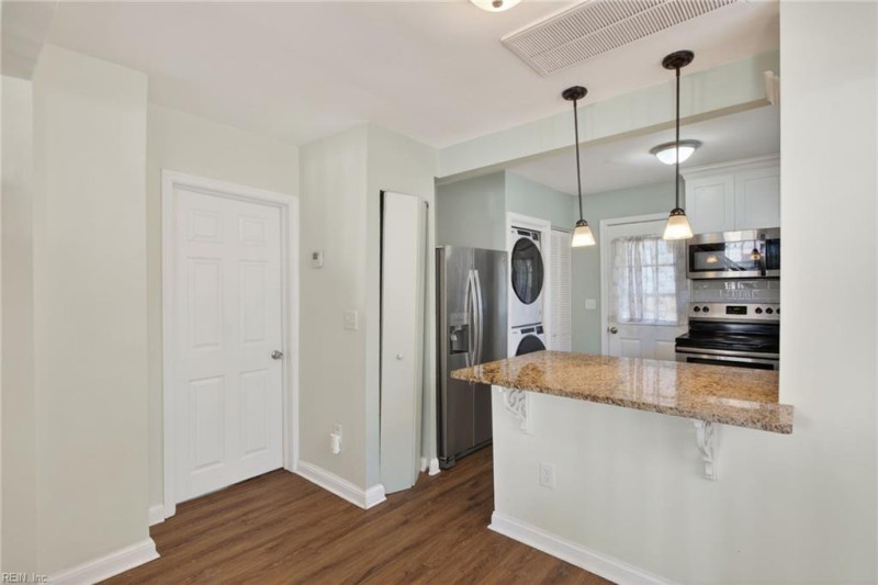 Photo 6 of 32 residential for sale in Portsmouth virginia