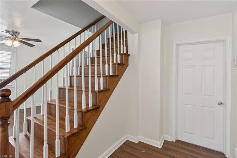Photo 7 of 32 residential for sale in Portsmouth virginia