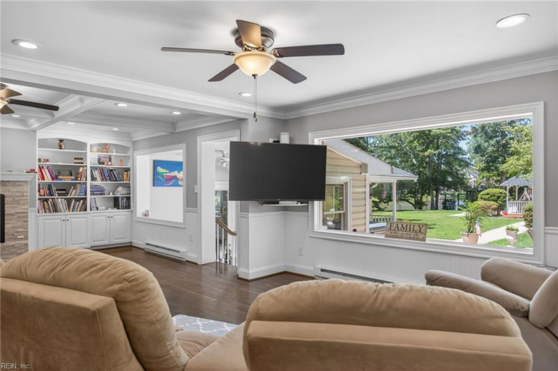 Photo 10 of 50 residential for sale in Virginia Beach virginia