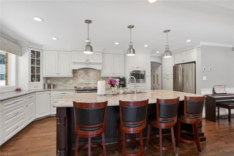 Photo 14 of 50 residential for sale in Virginia Beach virginia