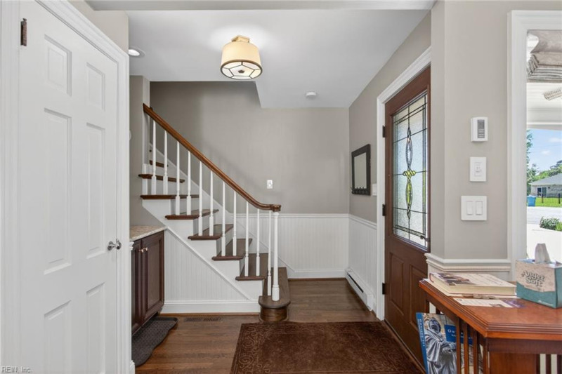 Photo 4 of 50 residential for sale in Virginia Beach virginia