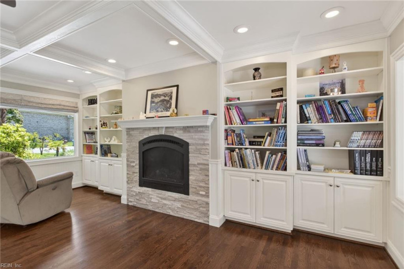 Photo 7 of 50 residential for sale in Virginia Beach virginia