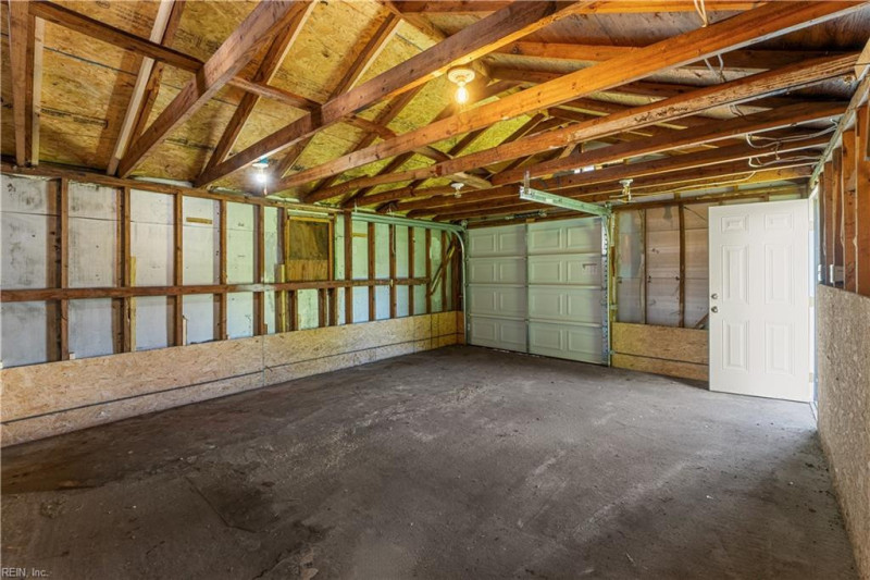 Photo 17 of 21 residential for sale in Portsmouth virginia