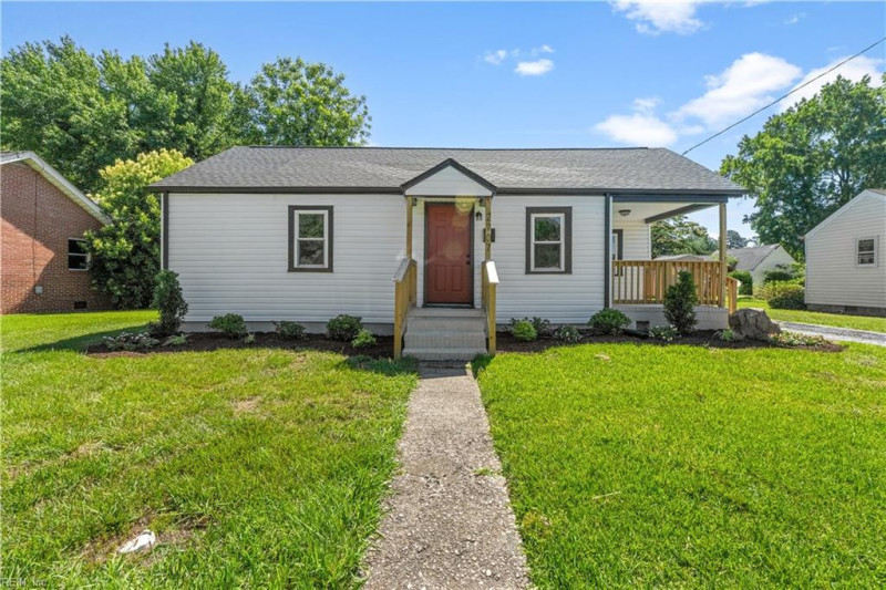 Photo 18 of 21 residential for sale in Portsmouth virginia