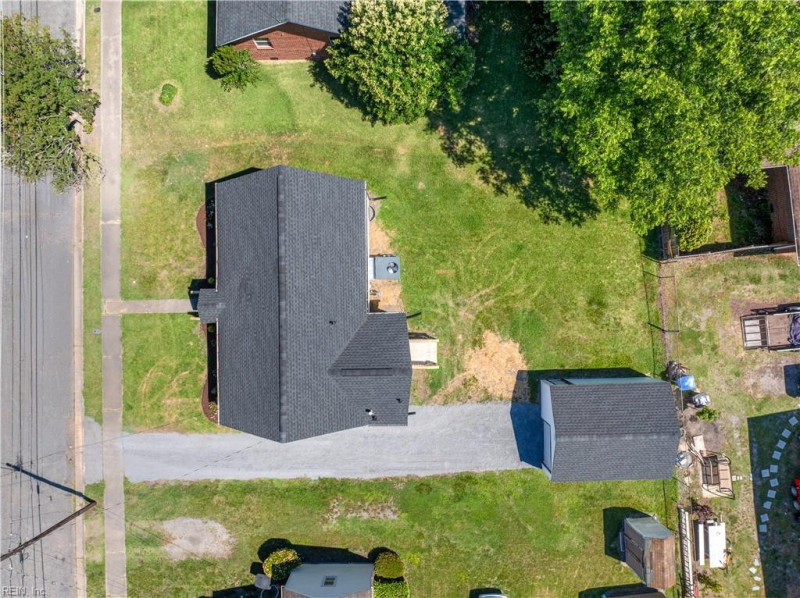 Photo 4 of 21 residential for sale in Portsmouth virginia