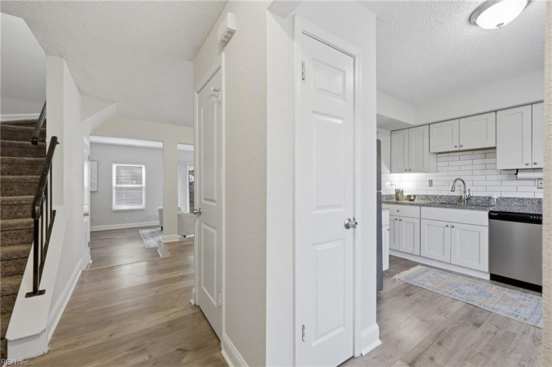 Photo 6 of 33 residential for sale in Virginia Beach virginia
