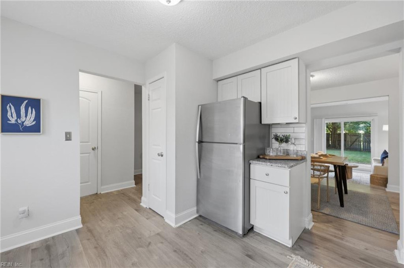 Photo 8 of 33 residential for sale in Virginia Beach virginia