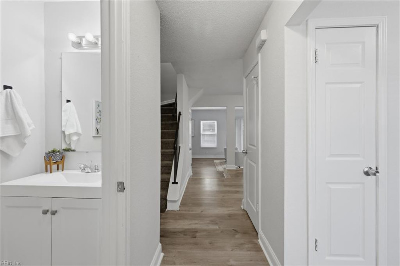 Photo 9 of 33 residential for sale in Virginia Beach virginia