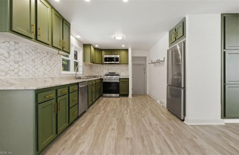 Photo 9 of 25 residential for sale in Chesapeake virginia