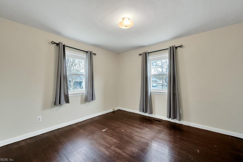 Photo 13 of 32 residential for sale in Norfolk virginia Photo 13 of 32 residential for sale in Norfolk virginia