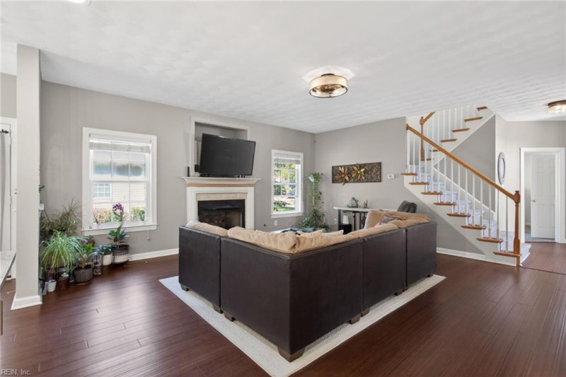Photo 13 of 37 residential for sale in Virginia Beach virginia
