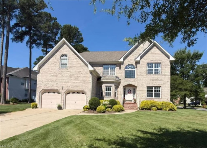 Photo 2 of 37 residential for sale in Virginia Beach virginia