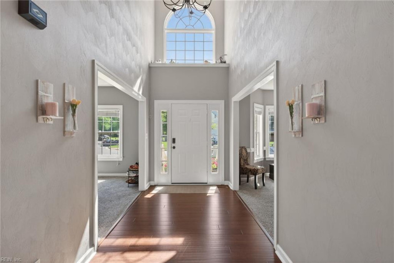Photo 3 of 37 residential for sale in Virginia Beach virginia