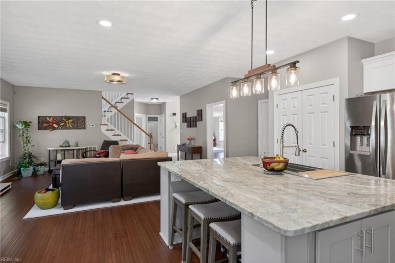 Photo 5 of 37 residential for sale in Virginia Beach virginia