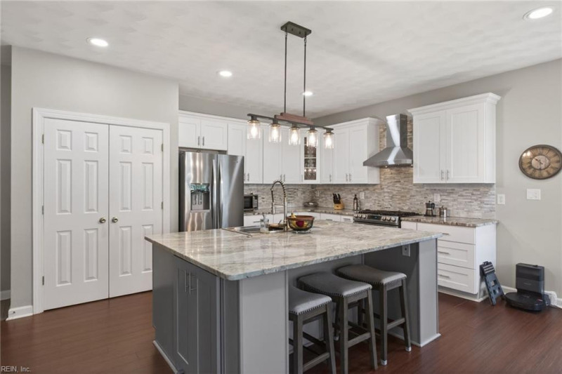 Photo 8 of 37 residential for sale in Virginia Beach virginia