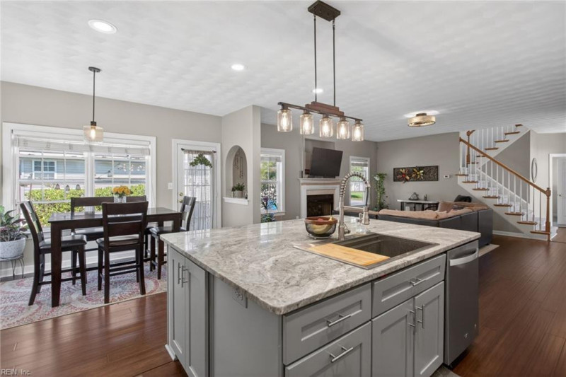 Photo 9 of 37 residential for sale in Virginia Beach virginia