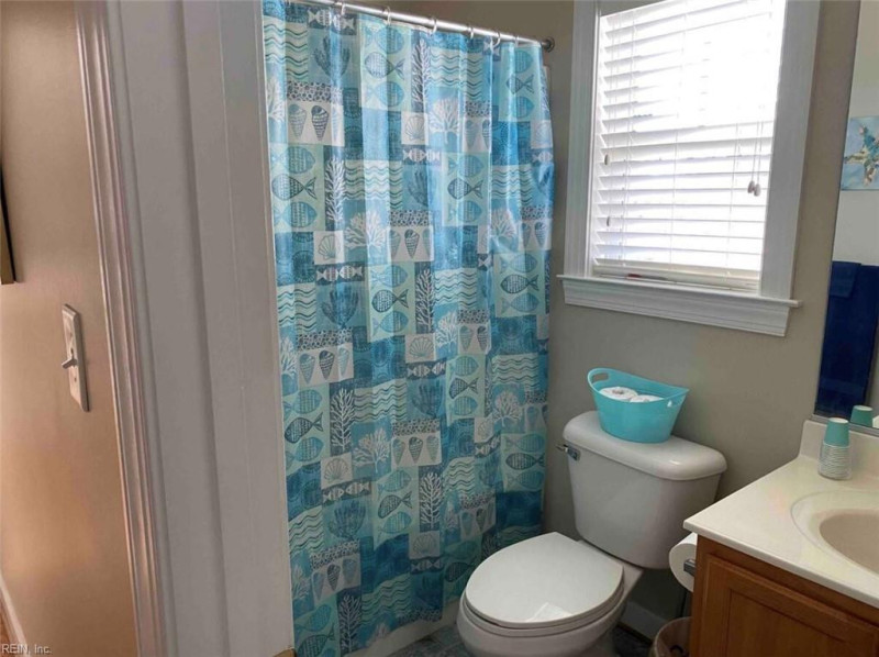 Photo 18 of 47 residential for sale in Hampton virginia