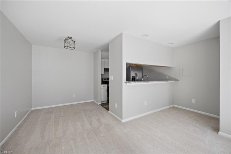Photo 7 of 24 residential for sale in Chesapeake virginia