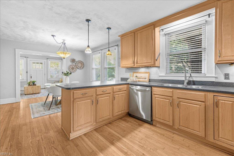 Photo 22 of 34 residential for sale in Norfolk virginia Photo 22 of 34 residential for sale in Norfolk virginia