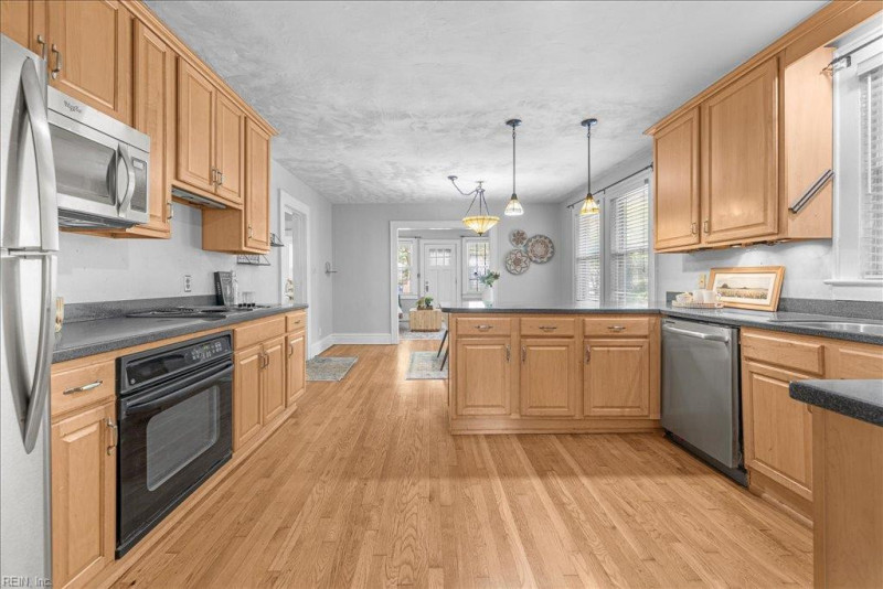Photo 23 of 34 residential for sale in Norfolk virginia Photo 23 of 34 residential for sale in Norfolk virginia