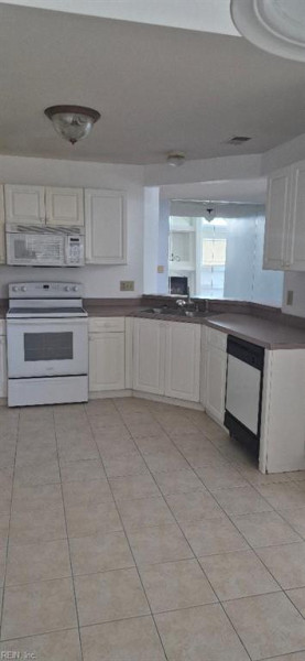 Photo 14 of 42 residential for sale in Chesapeake virginia