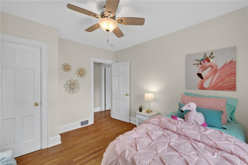Photo 22 of 38 residential for sale in Portsmouth virginia