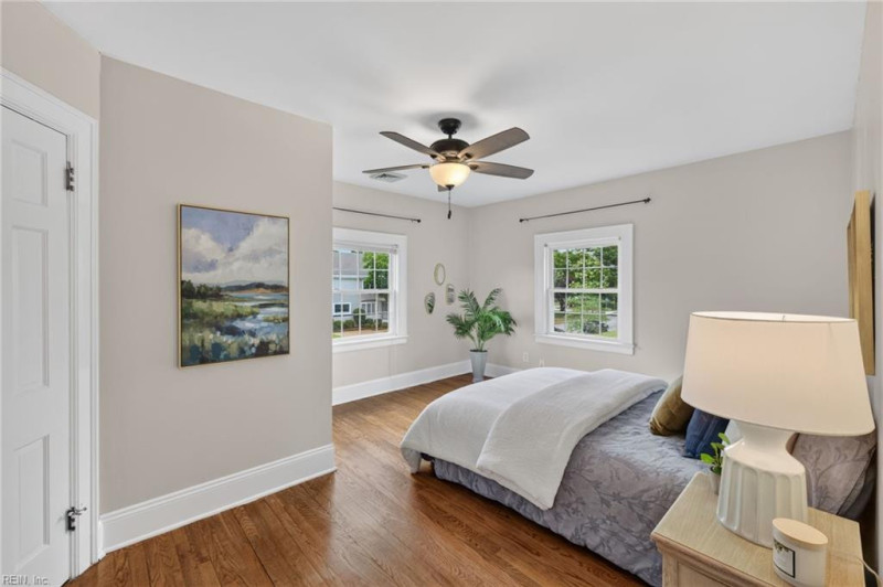 Photo 23 of 38 residential for sale in Portsmouth virginia