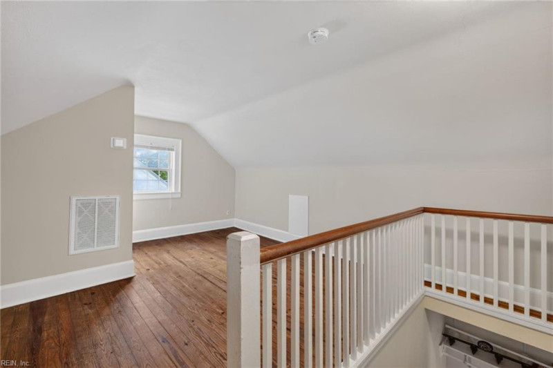 Photo 27 of 38 residential for sale in Portsmouth virginia