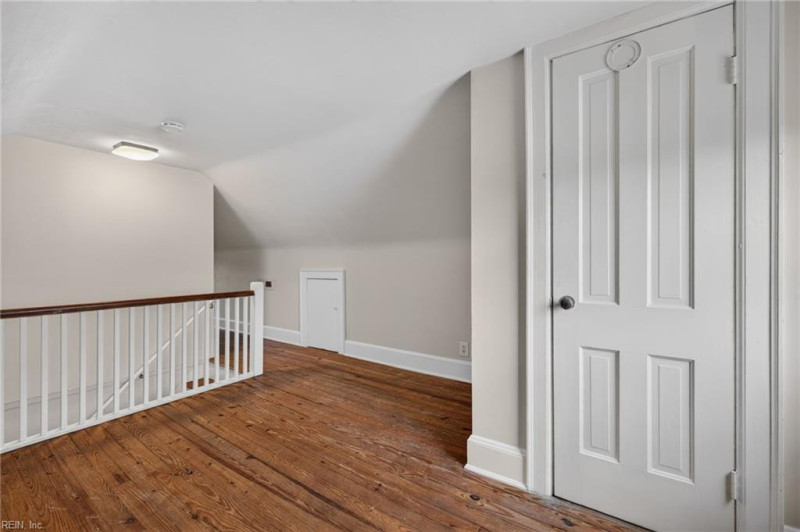 Photo 28 of 38 residential for sale in Portsmouth virginia