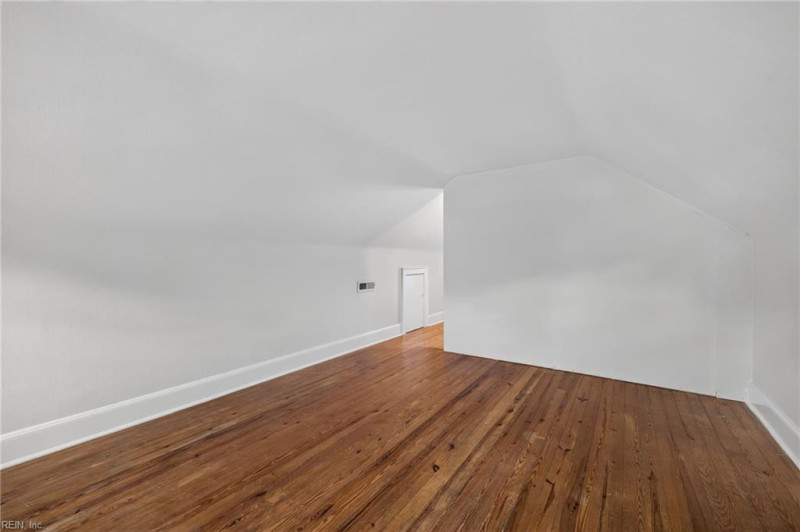 Photo 30 of 38 residential for sale in Portsmouth virginia