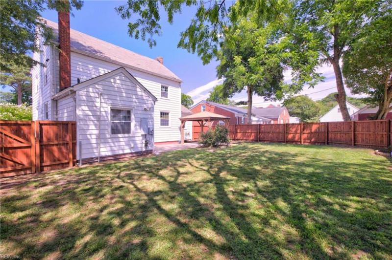 Photo 32 of 38 residential for sale in Portsmouth virginia