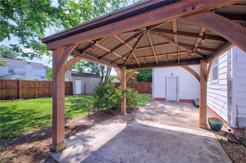 Photo 35 of 38 residential for sale in Portsmouth virginia
