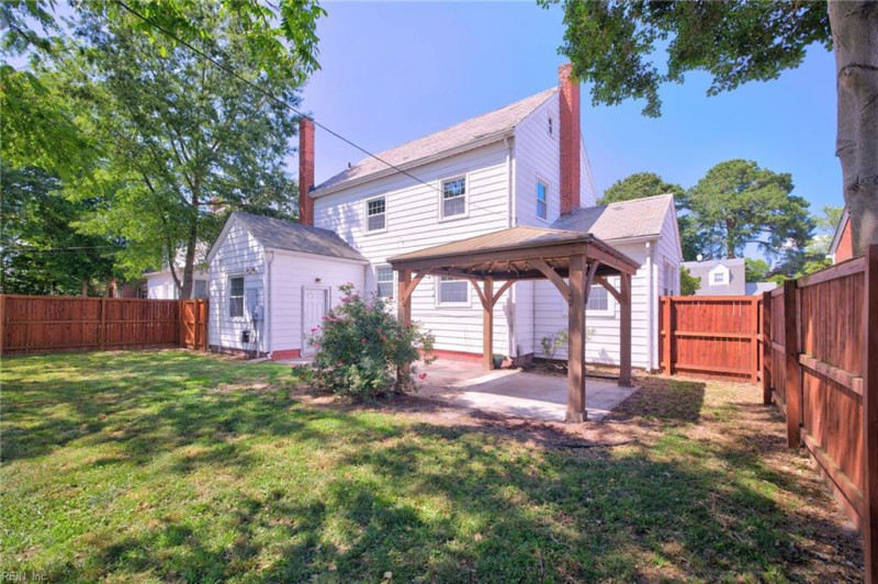 Photo 37 of 38 residential for sale in Portsmouth virginia