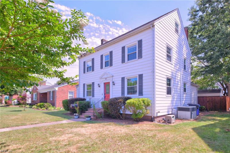 Photo 4 of 38 residential for sale in Portsmouth virginia