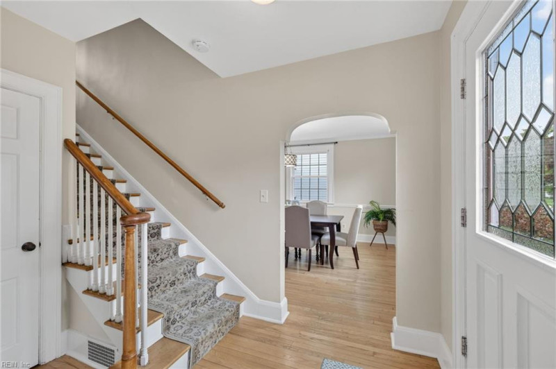 Photo 5 of 38 residential for sale in Portsmouth virginia