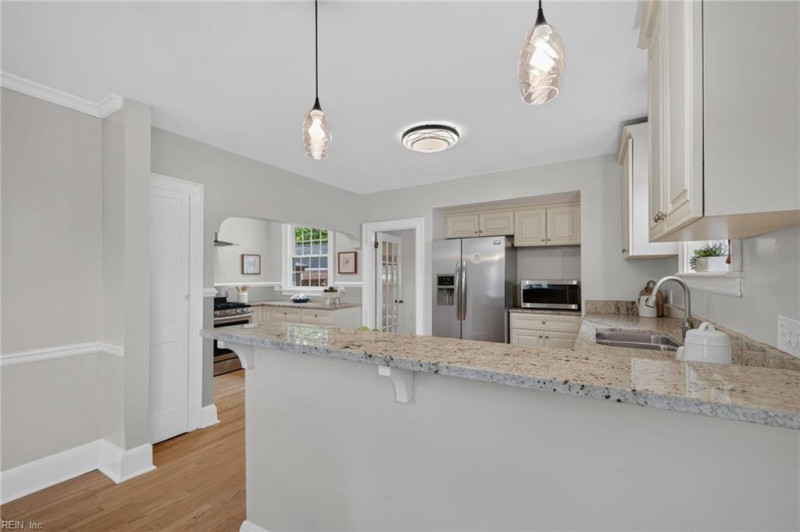 Photo 9 of 38 residential for sale in Portsmouth virginia