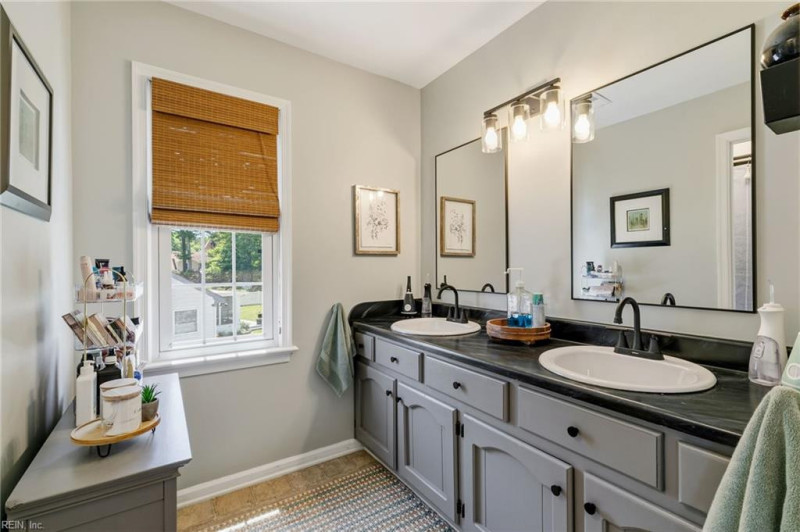 Photo 33 of 46 residential for sale in Chesapeake virginia Photo 33 of 46 residential for sale in Chesapeake virginia
