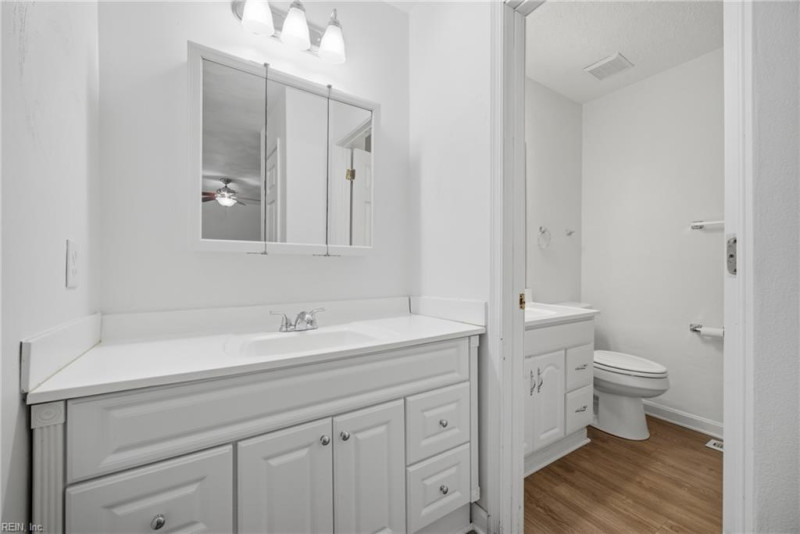 Photo 23 of 50 residential for sale in Chesapeake virginia