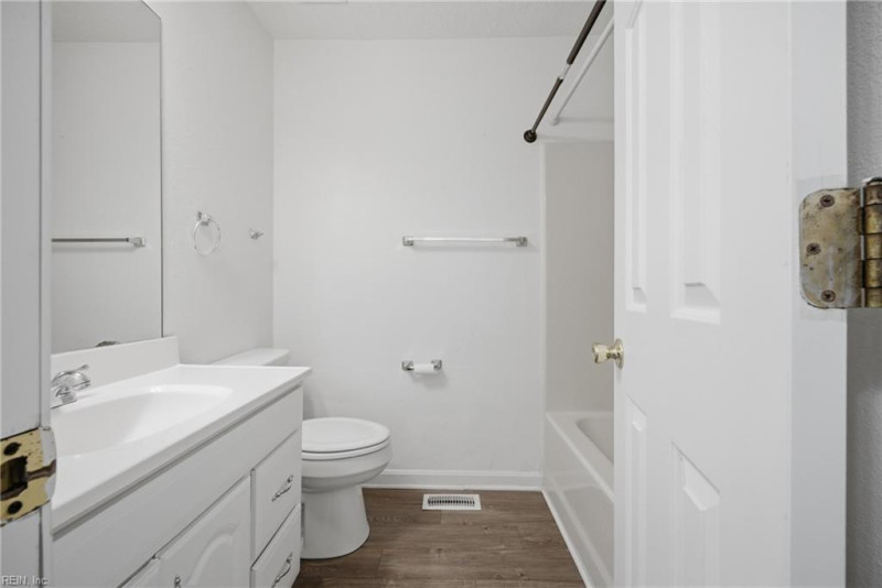Photo 24 of 50 residential for sale in Chesapeake virginia